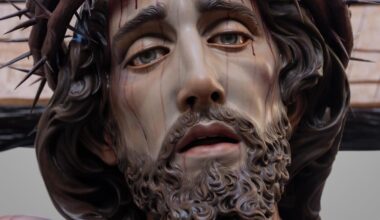 El imaginero Manuel Martín Nieto exporta a Austria el crucificado de la Misericordia