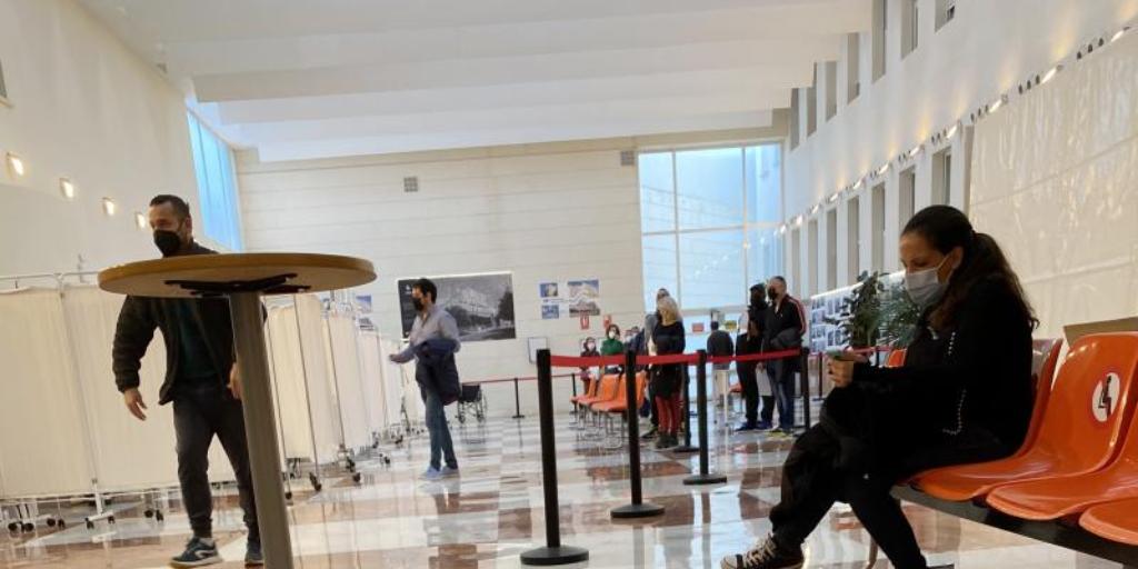 Sanidad vuelve a recomendar el uso de la mascarilla en los hospitales y centros de salud valencianos
