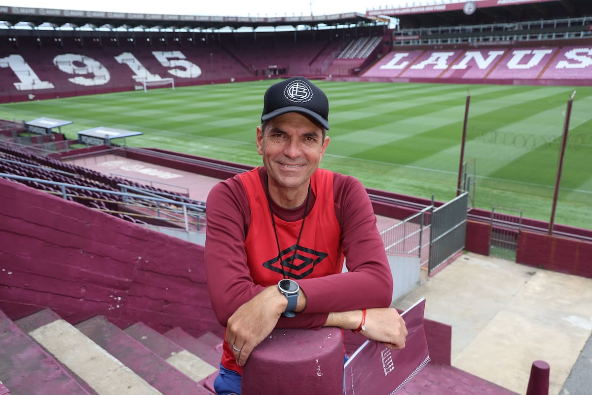 El DT que domó a la presión: de Bielsa, Van Gaal y el "perro verde" al gran arrepentimiento de su carrera