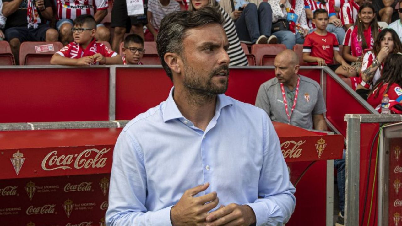 Albés entra en la lista de candidatos a fichar por el próximo rival del Sporting - La Voz de Asturias