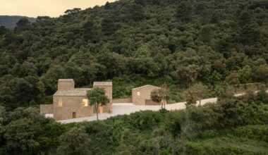 La delicadeza de recuperar un antiguo objeto. Mas Cadalt por Fran Silvestre Arquitectos