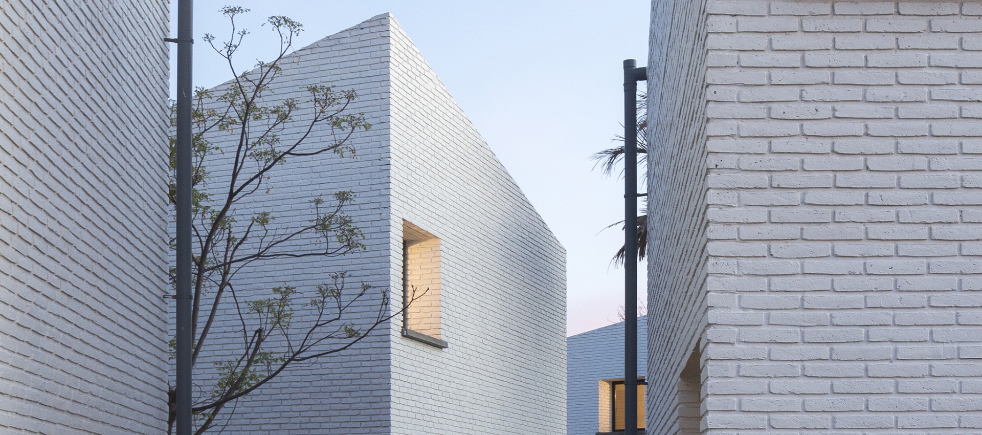 El valor de los espacios intermedios y lo intersticial. Viviendas Morrison por BBOA