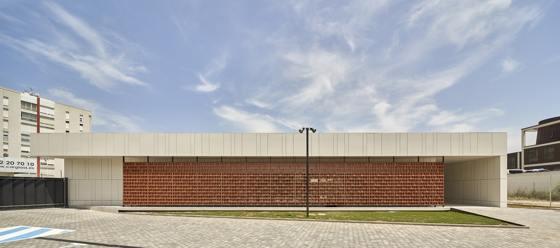 Uso público mixto. Edificio para ECYL y SEPE por Marcos Rico Arquitectos