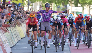 Michael Matthews renueva con el equipo Jayco-AlUla hasta 2027