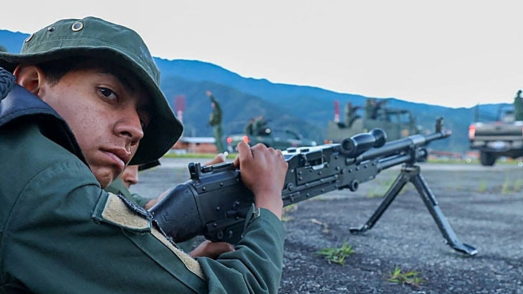 Un militar venezolano participa en el despliegue de defensa «Plan Independencia 200»