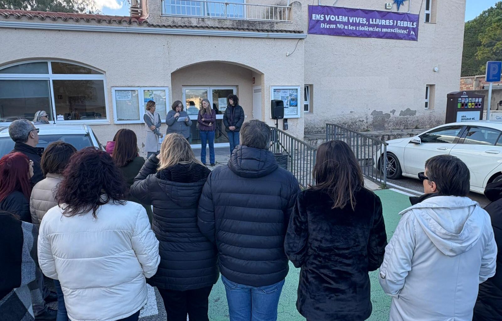 Mont-roig del Camp y Miami Platja conmemoran el 25N con la lectura del manifiesto contra la violencia machista