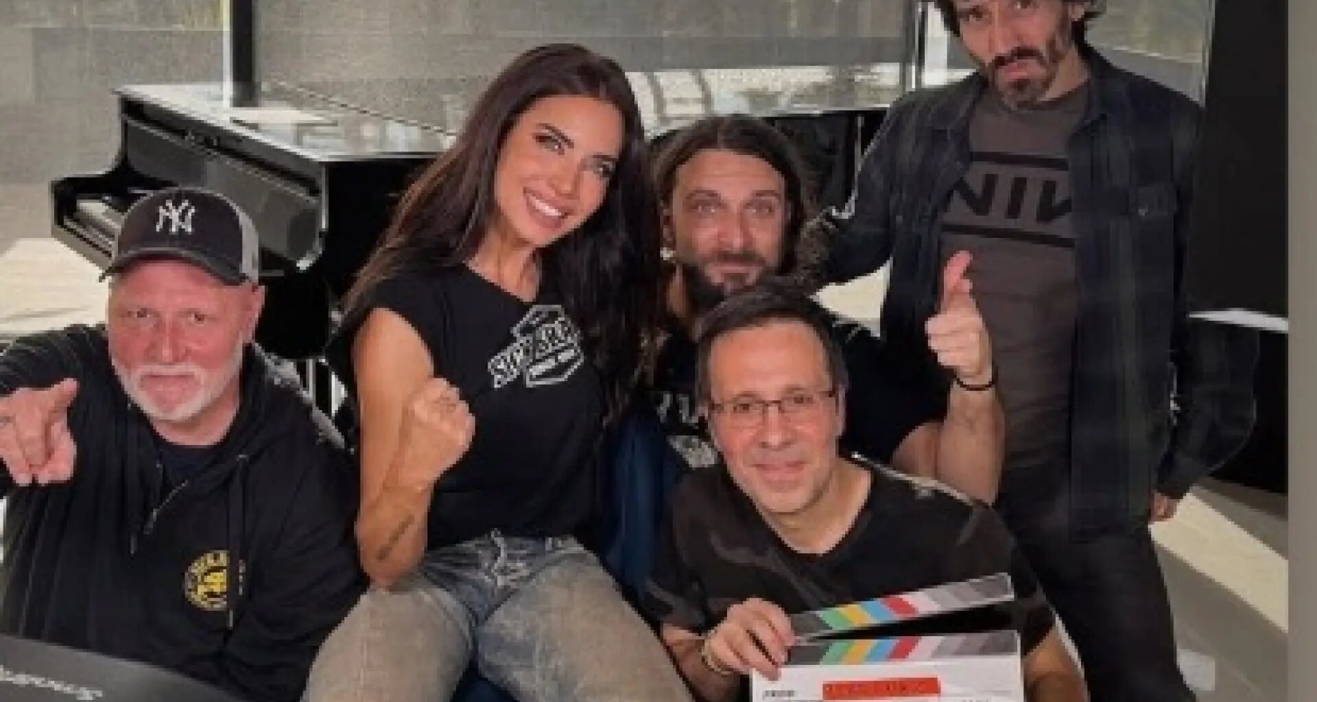 Pilar Rubio aparecerá en el documental de su grupo favorito de rock... que es aragonés