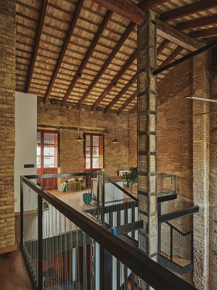 la casa patio Xirivella diseñada por Negrosobreaazul