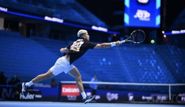 Carlos Alcaraz, durante un entrenamiento en Turín.