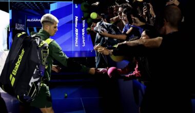 Carlos Alcaraz, al terminar el partido ante Álex de Miñaur.