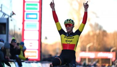 Thibau Nys se adjudica la victoria en el estreno de la Co...