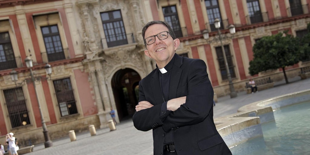 El obispo Ramón Valdivia, sobre el cambio de fecha de la Semana Santa: «Es sólo una posibilidad»