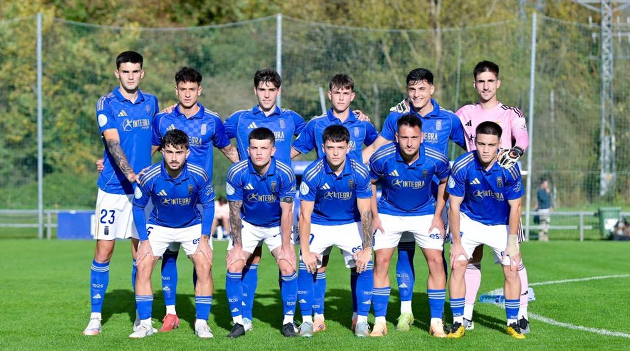 El Vetusta no tiene puntería ante el Rayo Cantabria, pero ya es colíder de Segunda RFEF - La Voz de Asturias