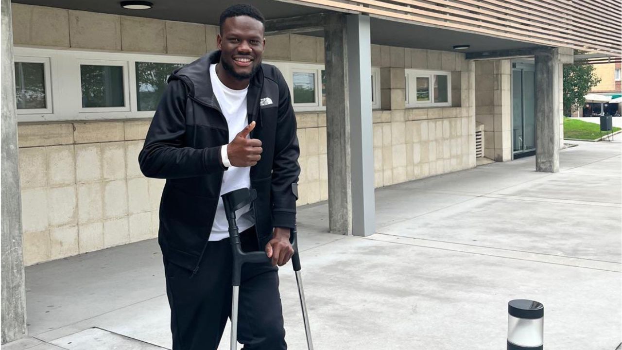 Inside: La charla de Jiménez y el mensaje de Loum al sportinguismo: «Estoy muy bien, puxa Sporting» - La Voz de Asturias