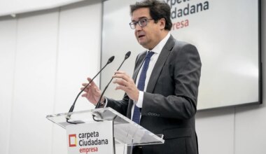 El Gobierno se compromete a revisar la tasa de reposición de las plantillas de la Administración y a agilizar las oposiciones y la promoción interna