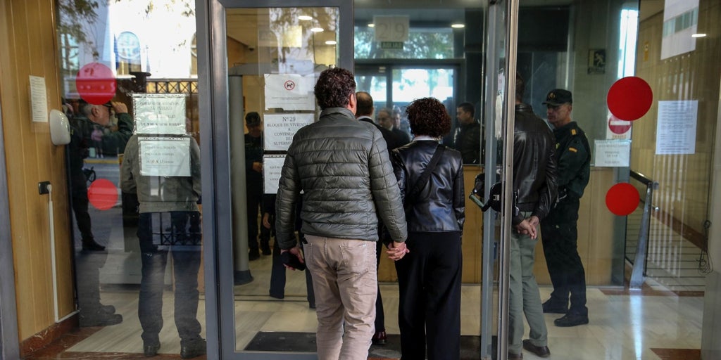 Concluyen tras cuatro horas las declaraciones de las tres presuntas acosadoras de Sandra