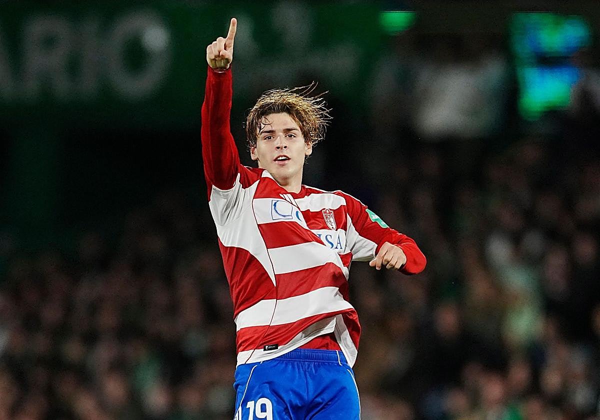 Una buena segunda mitad da un punto en El Sardinero