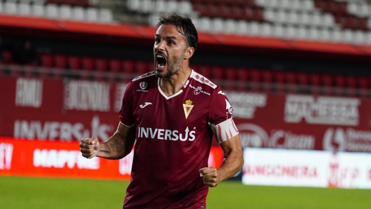 Pedro León no quiere ponerse el traje todavía