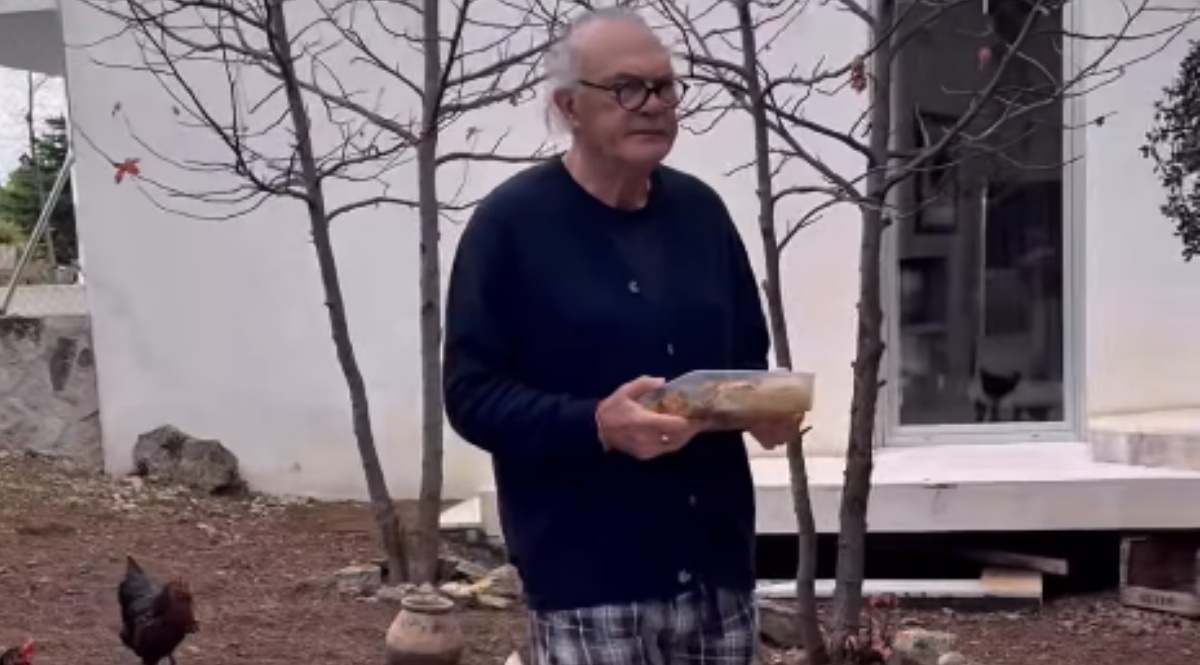 la imagen viral del periodista dos años después de jubilarse