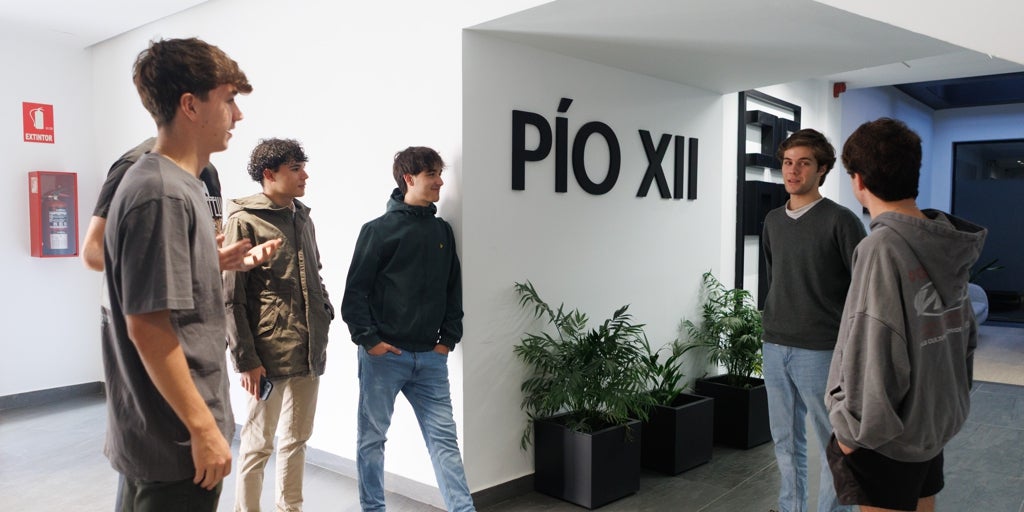 La última bala de Íñigo Errejón lleva a la extinción a los colegios mayores femeninos y masculinos