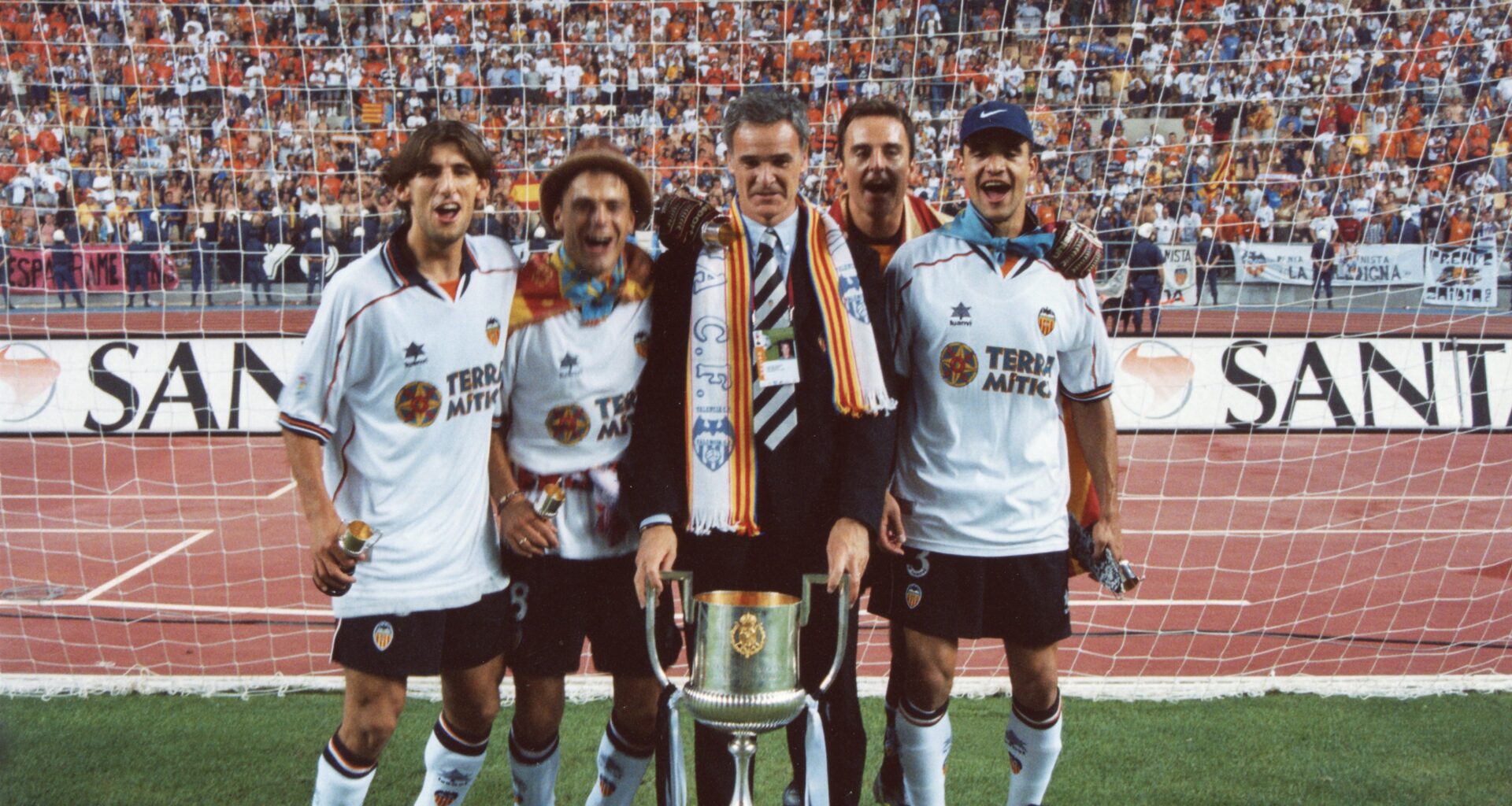 Juanfran García y su paso por el Valencia CF: ganó la Intertoto de 1998 y la Copa de 1999