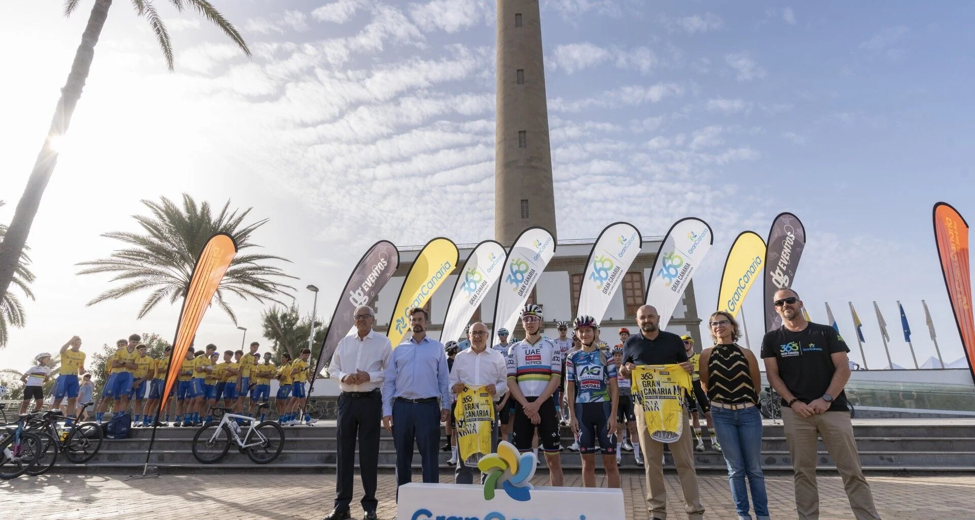 Pogacar deleita en Maspalomas y Gran Canaria impulsa su proyección como destino ciclista