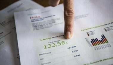 El precio de la luz baja este sábado 1 de noviembre: las horas más caras y las más baratas para enchufar los electrodomésticos