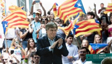 Puigdemont conmina al PSOE a acometer la «ruptura» a la que se negaron en la Transición