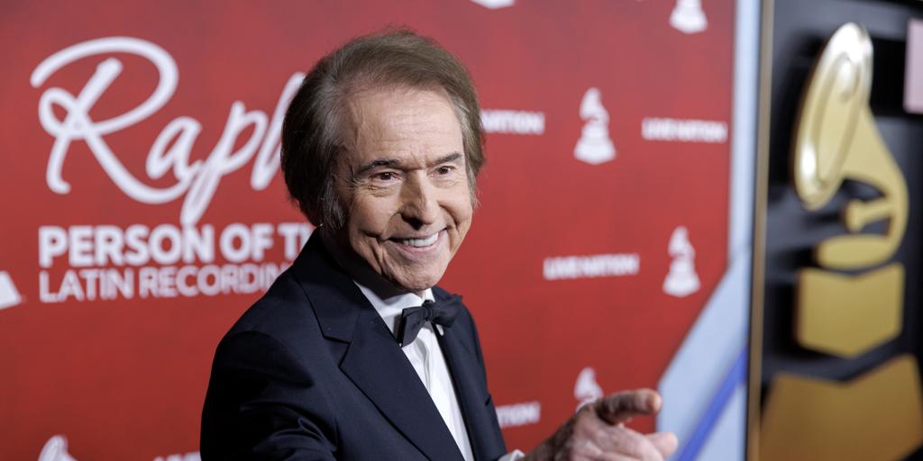 Raphael vive su gran noche homenajeado por los Latin Grammys