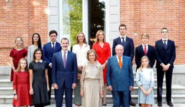 la Reina Sofía reúne a toda su familia en tiempos convulsos