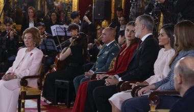 Los looks de la Reina Letizia, la Princesa Leonor y la Infanta Sofía para celebrar los 50 años de la Monarquía