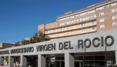 Dimite el jefe de Neurocirugía del Hospital Virgen del Rocío, epicentro de la crisis de los cribados de cáncer de mama