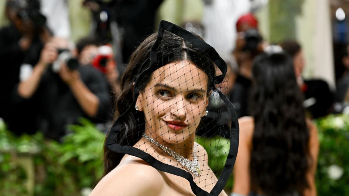 los fans enloquecen con 'Reliquia', el nuevo tema de Rosalía publicado antes de tiempo