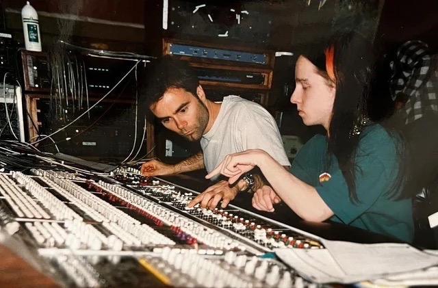 limp bizkit mexico korn disco debut three dollar bill