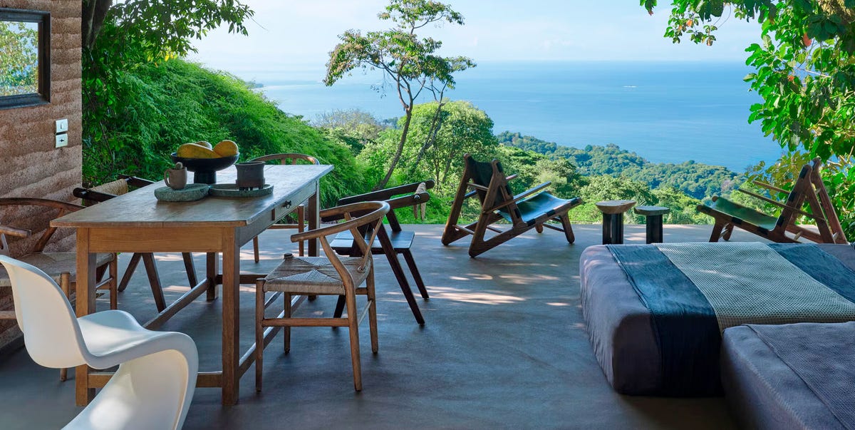 "Es una vivienda sencilla en la que conviven arquitectura y paisaje"