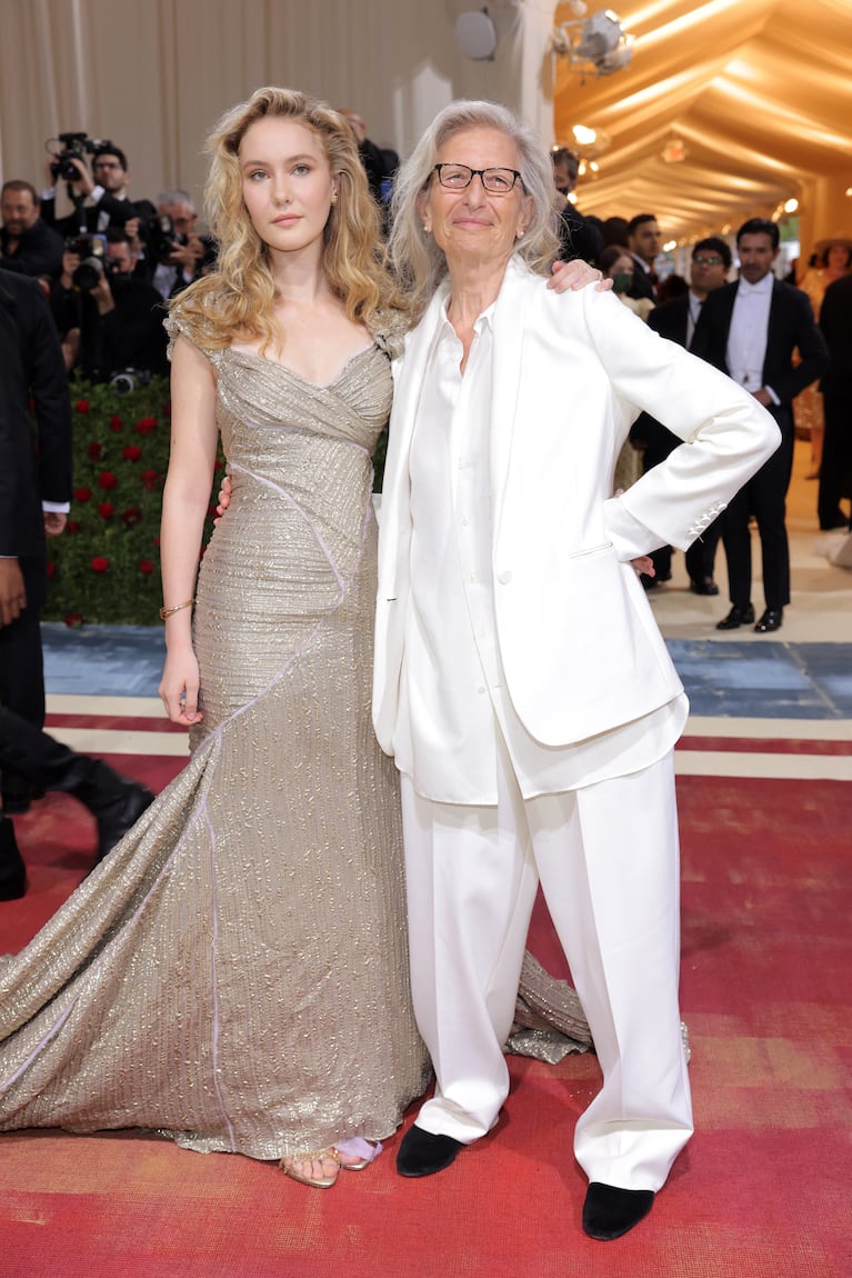 Samuelle Leibovitz y Annie Leibovitz en la Met Gala. (Foto: REUTERS/Andrew Kelly)