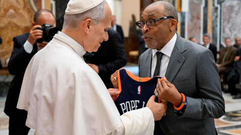 Cate Blanchett y Spike Lee acompañan al Papa León XIV en su encuentro con numerosas estrellas en el Vaticano
