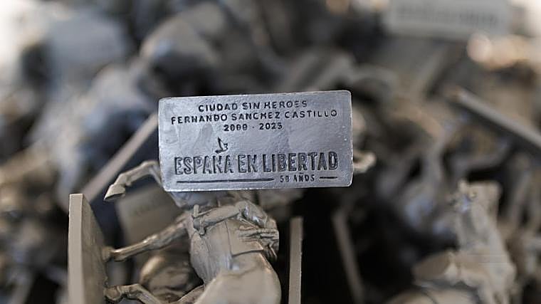 Una estatua de Franco (sin Franco) para «pensar en la libertad» de los españoles