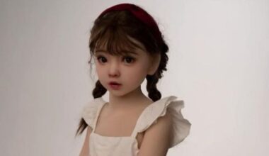 Francia pone en el punto de mira la venta de muñecas sexuales con rasgos infantiles