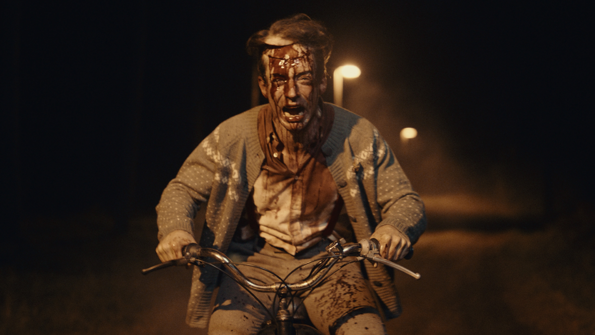 No hay mejor "team building" que escapar de un asesino juntos. Esta comedia de terror es para partirse y la tienes en streaming