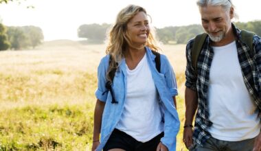 “Un par de caminatas al día, de al menos 10-15 minutos a un ritmo cómodo pero constante, puede reportar importantes beneficios cardiovasculares”