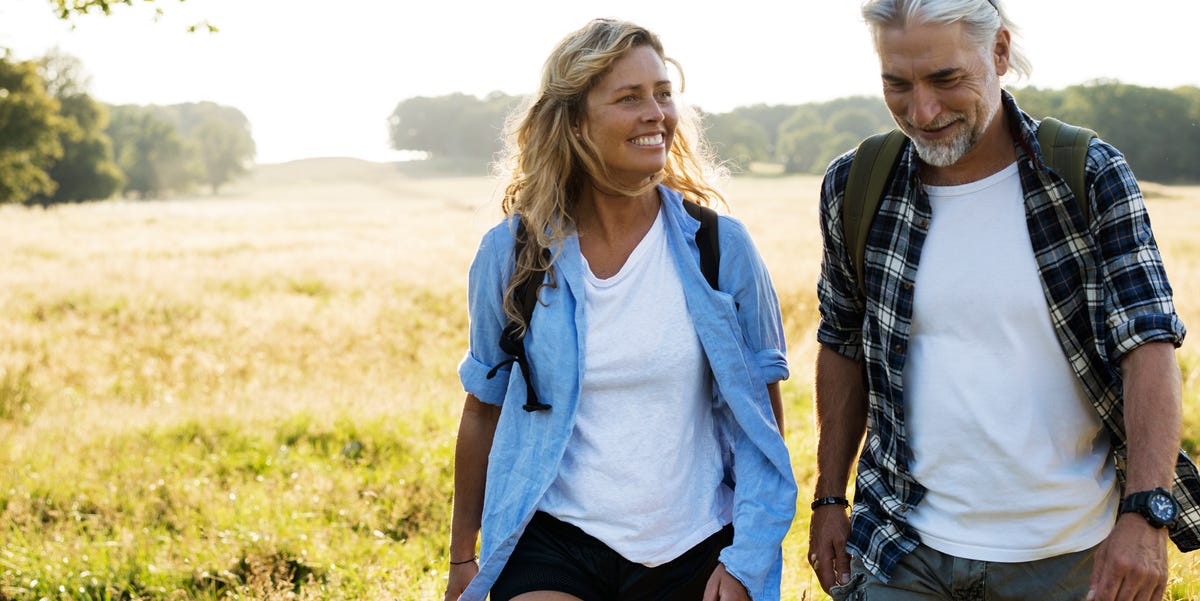 “Un par de caminatas al día, de al menos 10-15 minutos a un ritmo cómodo pero constante, puede reportar importantes beneficios cardiovasculares”