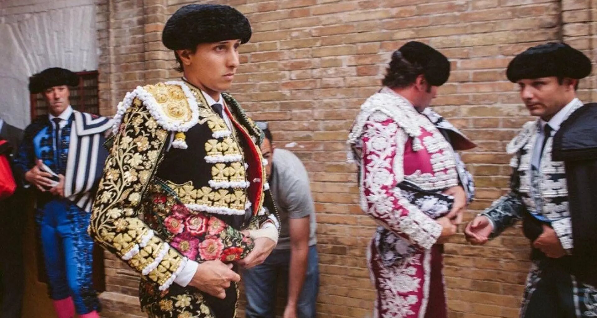 Cahiers du Cinéma elige a 'Tardes de soledad' como la mejor película de 2025: empiezan las listas