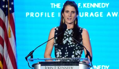 La nieta de JFK revela su lucha contra un cáncer feroz y expone las tensiones en el clan Kennedy