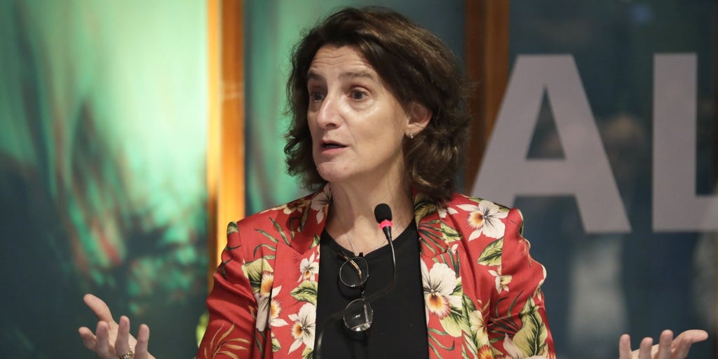 Teresa Ribera reconoce errores en la planificación del barranco del Poyo un año después de la dana