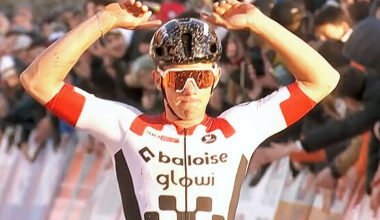 Thibau Nys repite victoria en Flamanville y consolida su liderato en la Copa del Mundo de Ciclocross