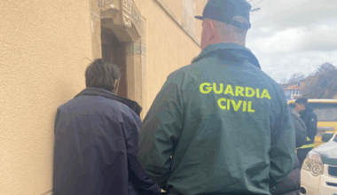 es localizado sano y salvo en un bar-tienda de Tineo