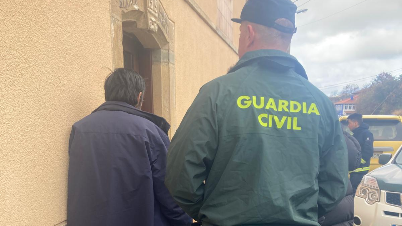 es localizado sano y salvo en un bar-tienda de Tineo