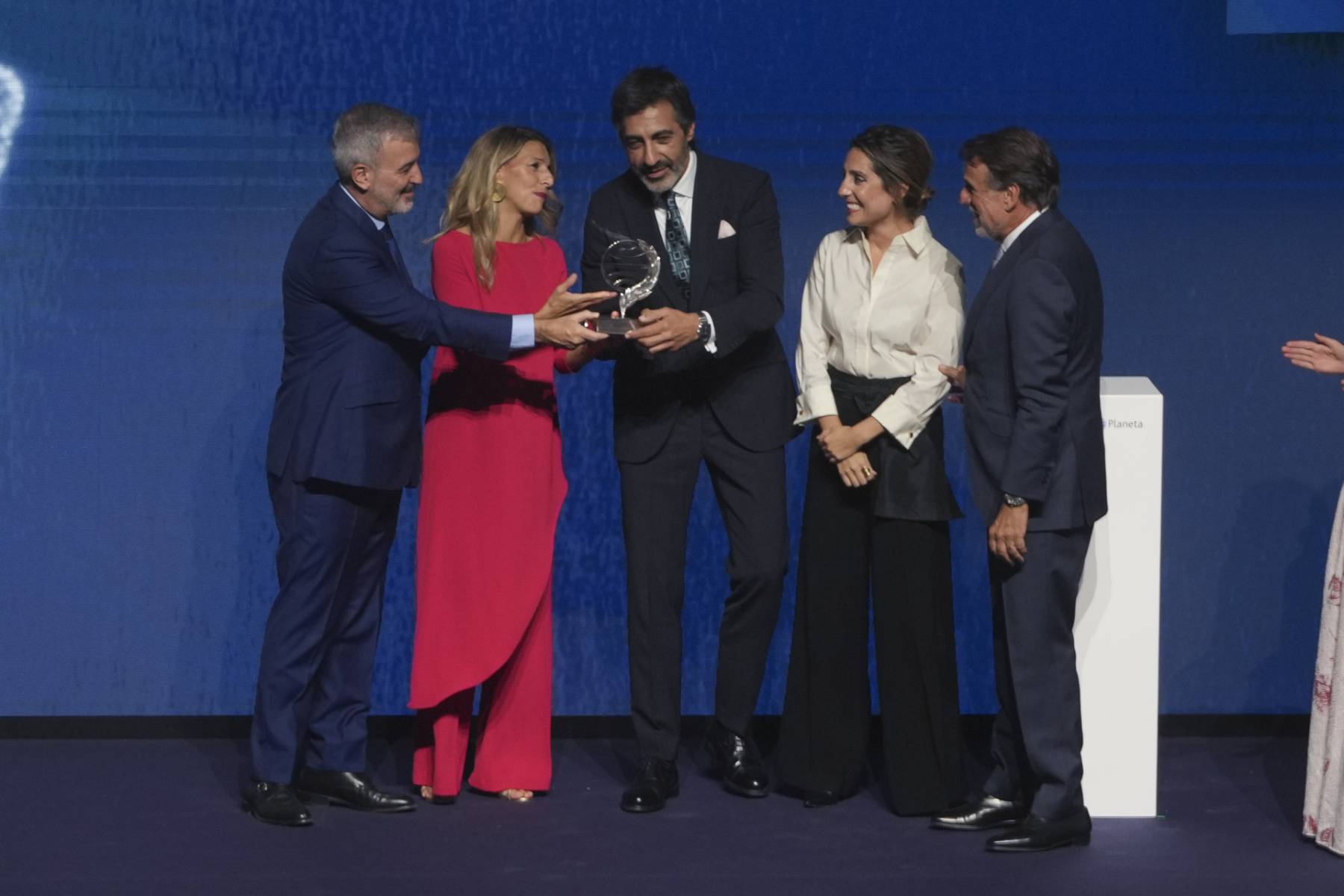 Juan del Val en el premio Planeta 2025. (Foto: Gtres)