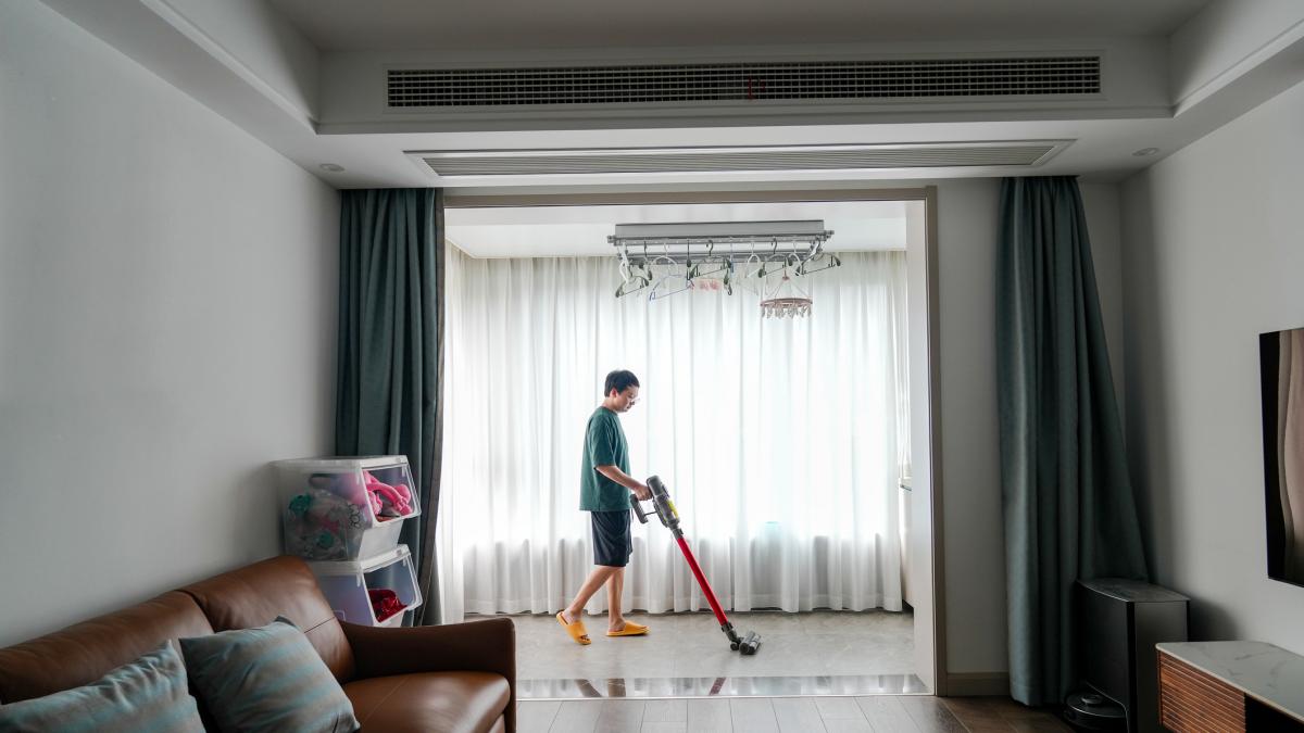 Un programador descubre lo que estaba haciendo en secreto su robot aspirador durante un año: el destino era China